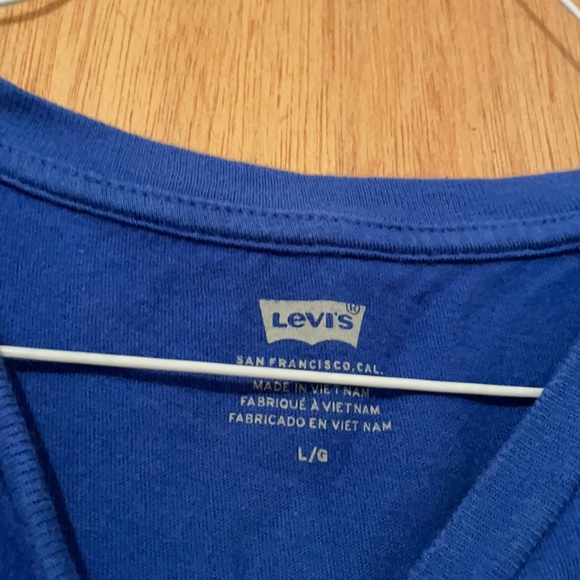 Levi Strauss &Co. Tee Worn only a handful of times - Picture 2 of 3